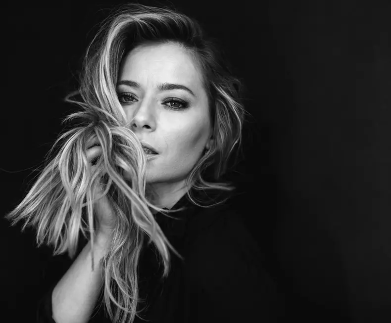 Laura-Cosoi-00-5-1140x943