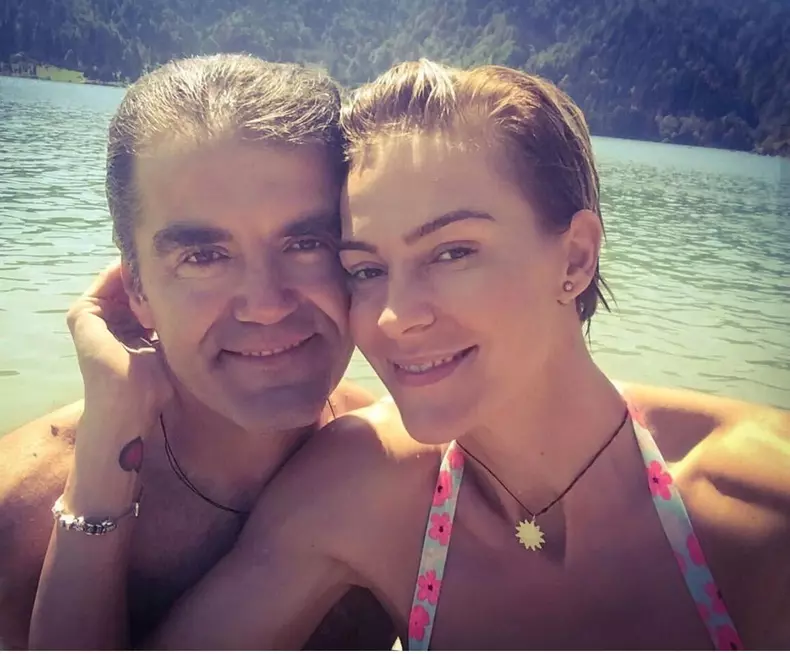 Roxana Ciuhulescu a fost în vacanță în Grecia cu soțul ei