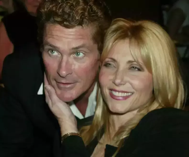 pamela-bach-hasselhoff-cauza-mortii