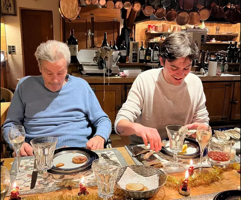 Alain Delon, la masa de Crăciun
