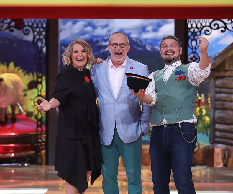 Romania, jos palaria! - Tania Popa, Florin Busuioc, Catalin Neamtu (2)
