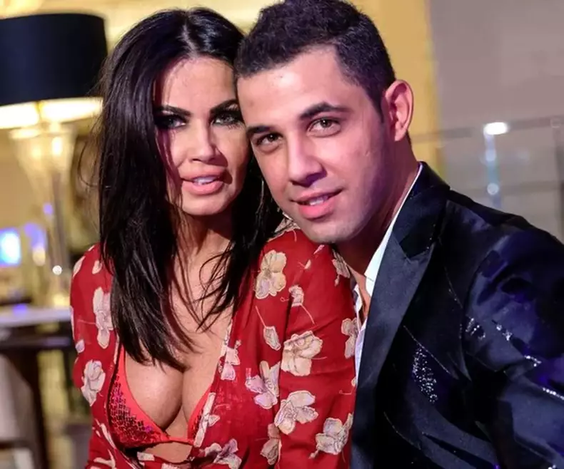 oana-zavoranu-si-alex-ashraf-poza-dupa-ce-s-a-spus-ca-divorteaza-2