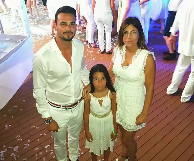 isabel-si-claudiu-de-la-insula-iubirii-fiica-2