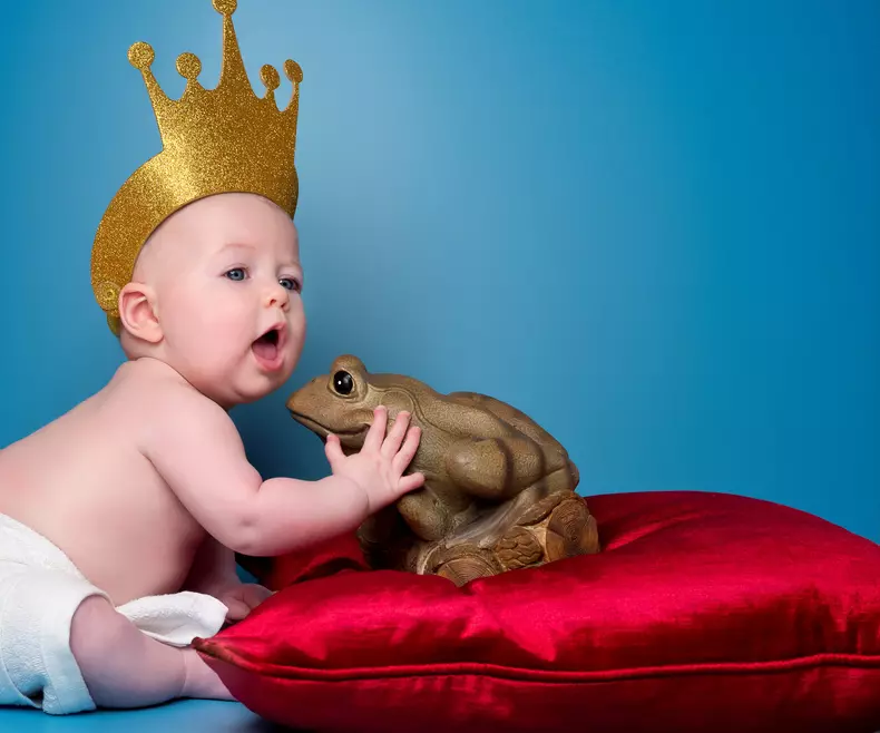 bebe-printul-broasca.jpg