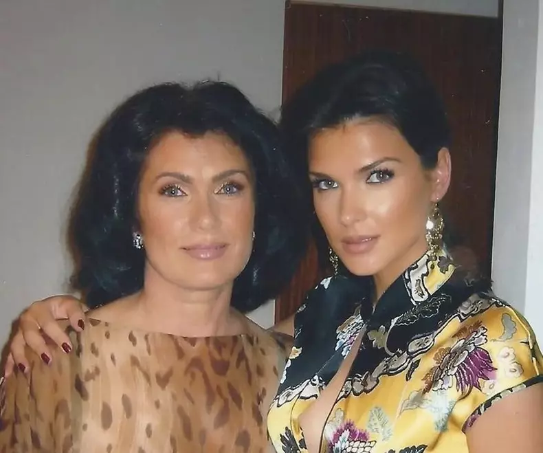 monica barladeanu si mama sa