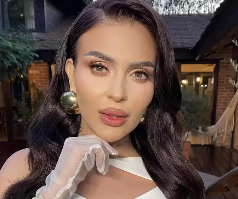 img_2584-1200x1002-1