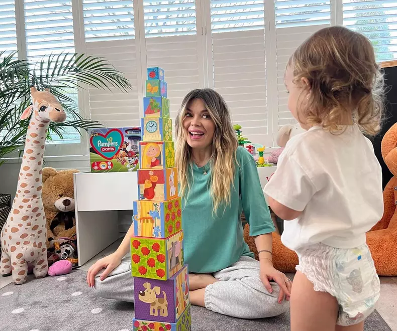 gina-pistol-smiley-7