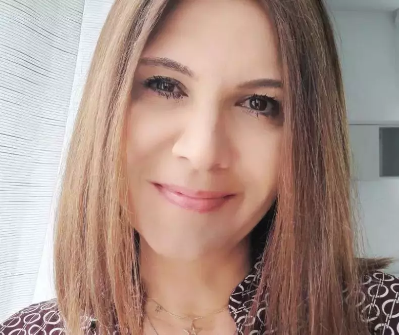 liliana stefan selfie