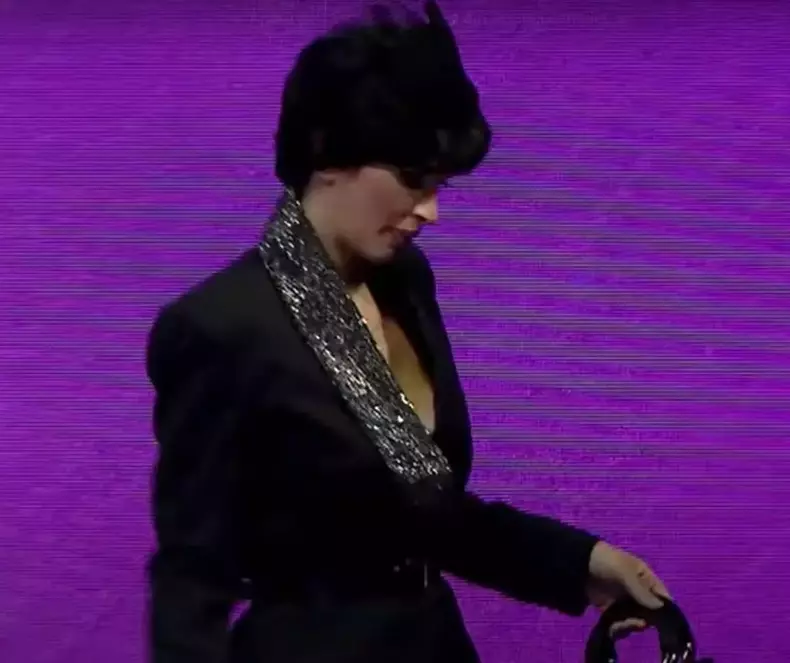 madalina-pamfile-iesire-din-platou-2