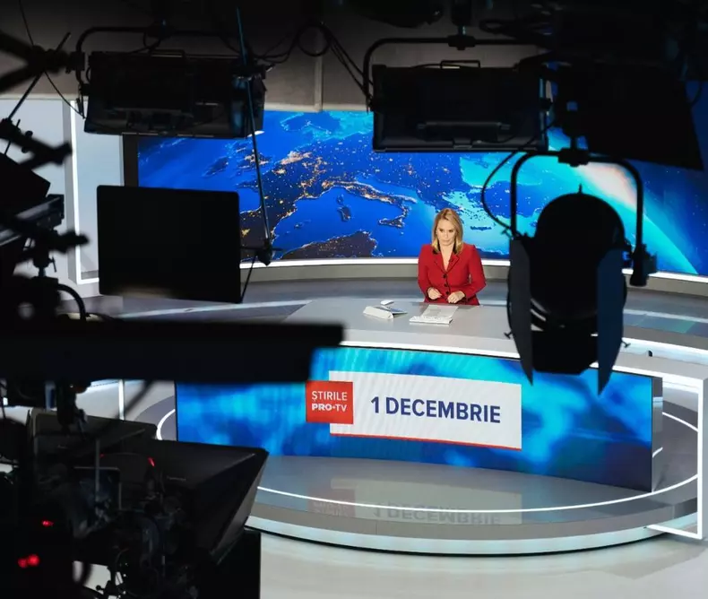 imagini-de-colectie-cu-andreea-esca.-cum-arata-vedeta-pro-tv-cand-avea-19-ani-4