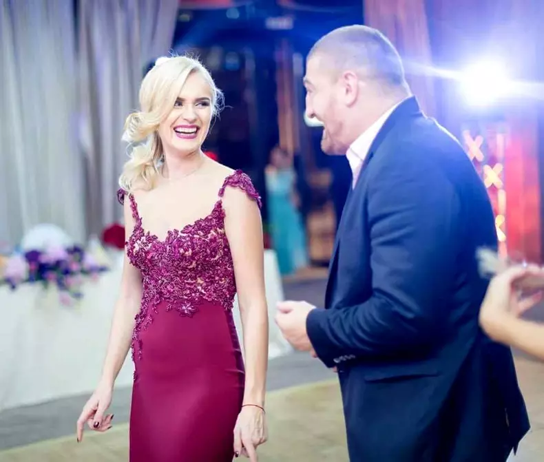 cat-de-frumoasa-este-sotia-lui-catalin-morosanu-luptatorul-a-cunoscut-o-pe-internet_4