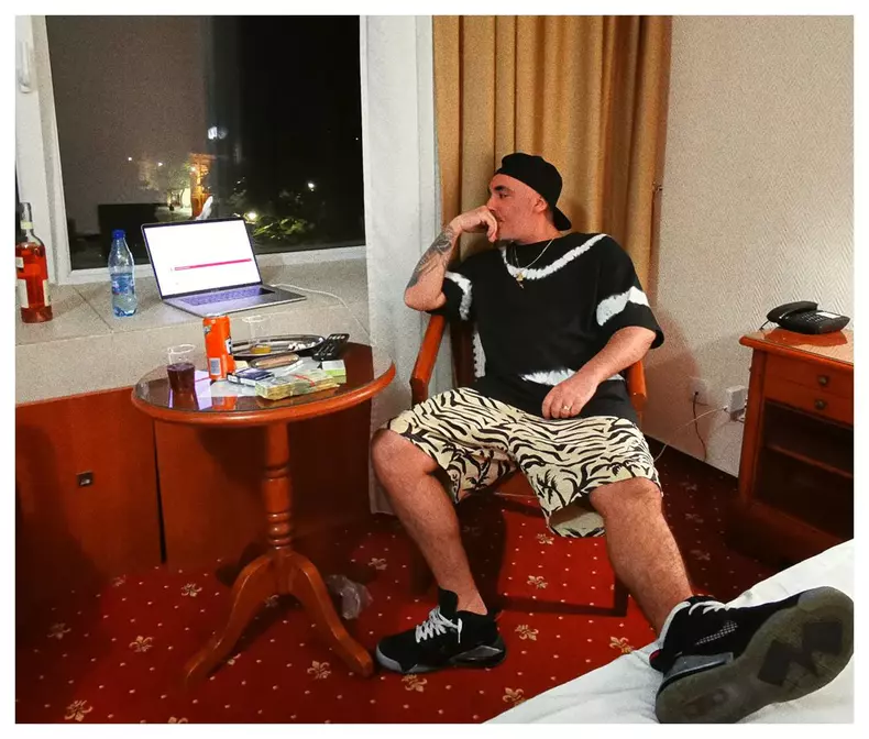 cabron-despre-secretele-vietii-de-familie-3