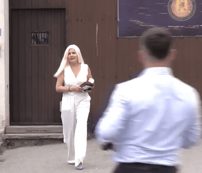 elena-udrea-in-alb-la-iesirea-din-inchisoare-5