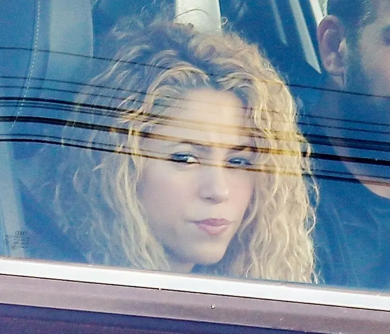 Shakira și Gerard Pique, din nou împreună după zvonul că se despart. Ce a pățit fotbalistul în fața casei artistei