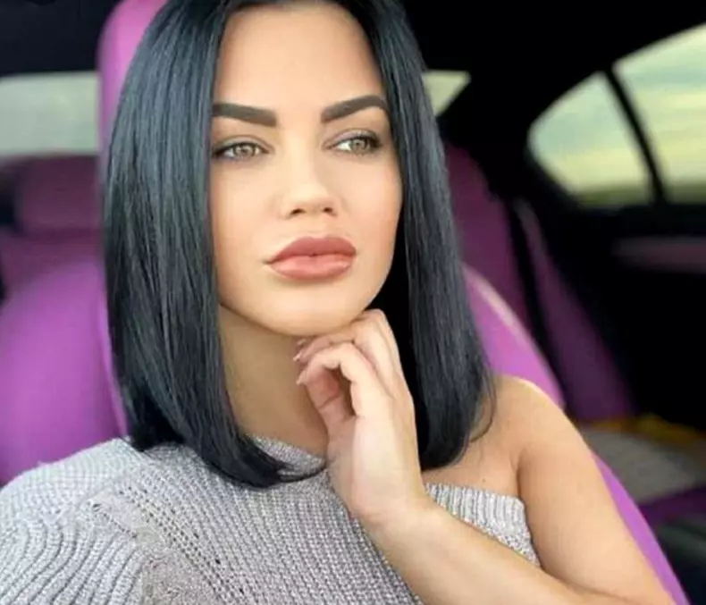 Carmen-de-la-Salciua-1024x877