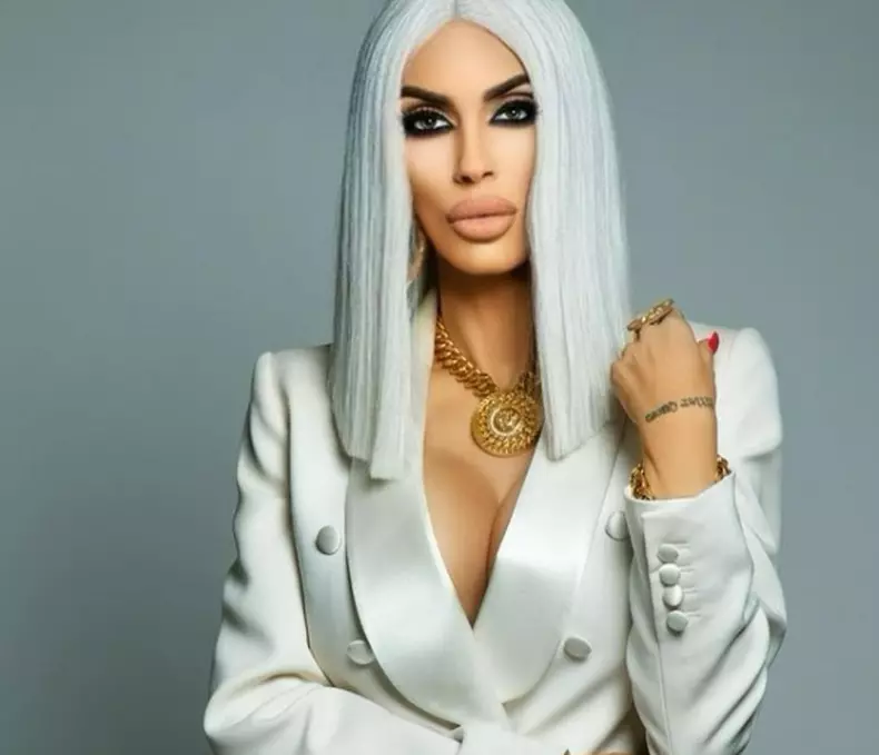 RALUCA BADULESCU creatoare de moda