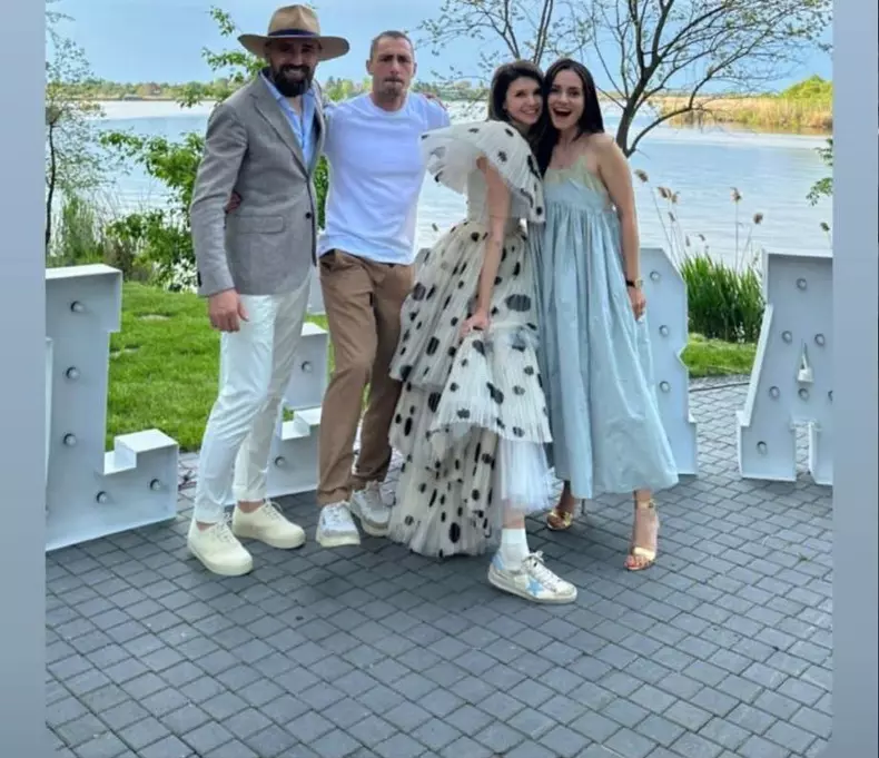 draghia, sotia si invitatii