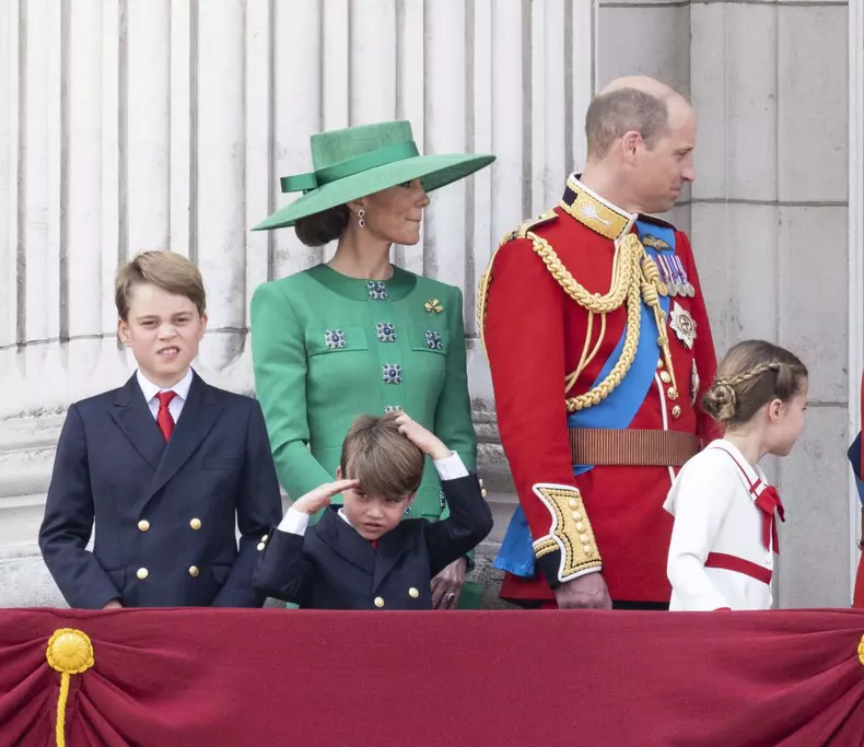 Prințul Louis, pus pe șotii! Nepotul regelui Charles al III-lea a fost în centrul atenției