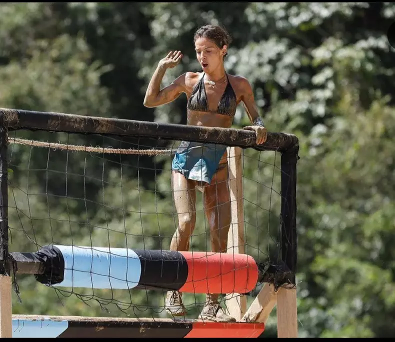 Survivor România. Mellina a dezvăluit ce se întâmplă în spatele camerelor. Cu cine a înotat în ploaie fosta Războinică (2)