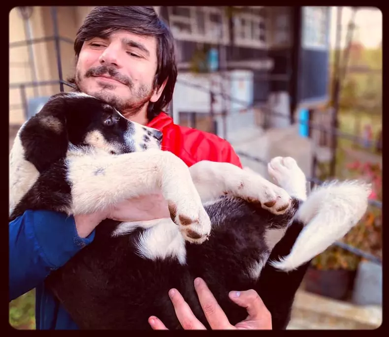 Cine este Alex Bogdan, detectivul din cel de-al doilea sezon Masked Singer România (5)