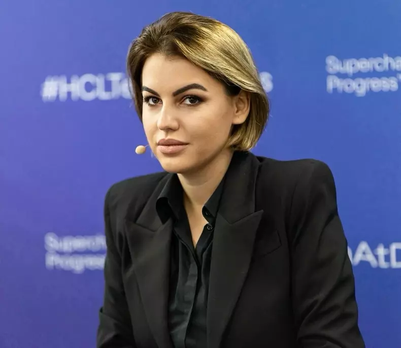 romina gingasu 1