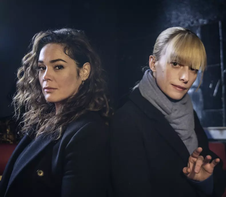ASTRID ET RAPHAELLE