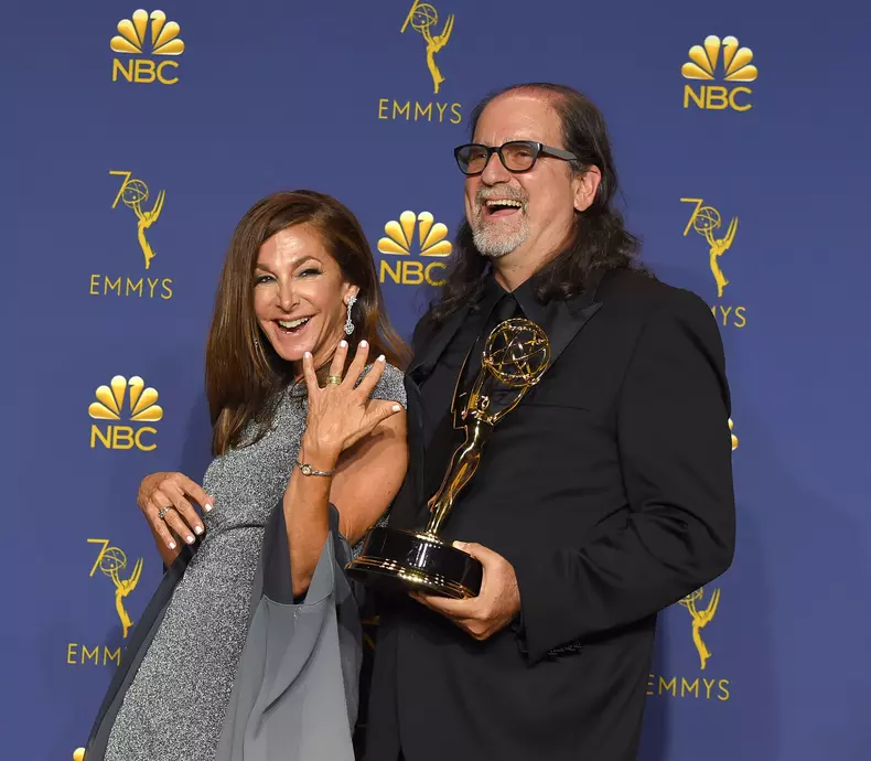 Jan Svendsen si Glenn Weiss la 70th Emmy Awards