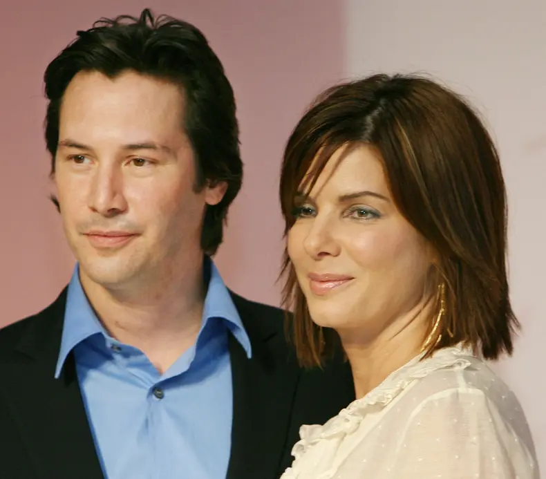 Keanu Reeves şi Sandra Bullock