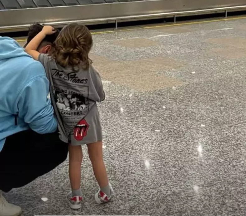 smiley si josephine in aeroport