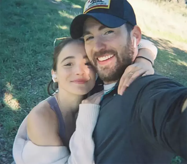 Chris Evans și Alba Baptista s-au căsătorit