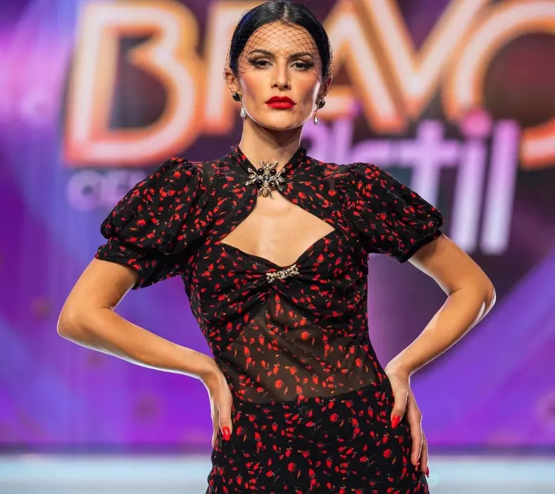 ruxi-de-la-bravo-ai-stil-amintiri-dureroase-imi-doream-ca-barbatii-sa-ma-iubeasca-este-crunt-sa-traiesti-asa_75349300