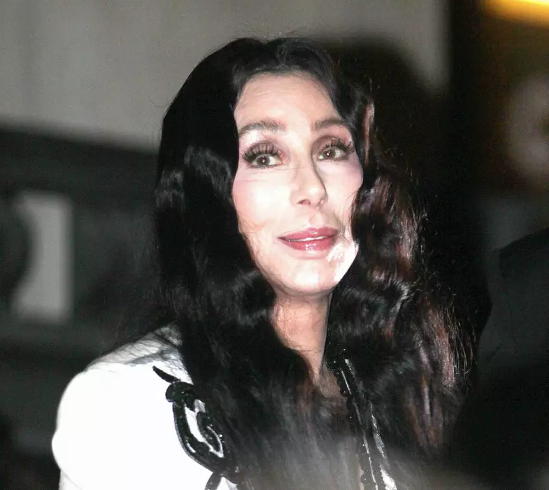 Cher spune că s-a împăcat cu Madonna. „Am îngropat securea războiului. M-a iertat”