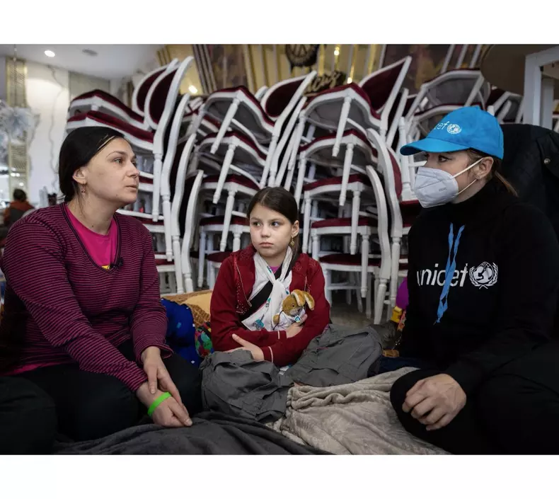 Andreea Marin si familiile ucrainene