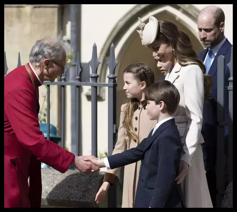 kate-middleton-si-printul-william-alaturi-copii-la-slujba-de-paste-9-scaled