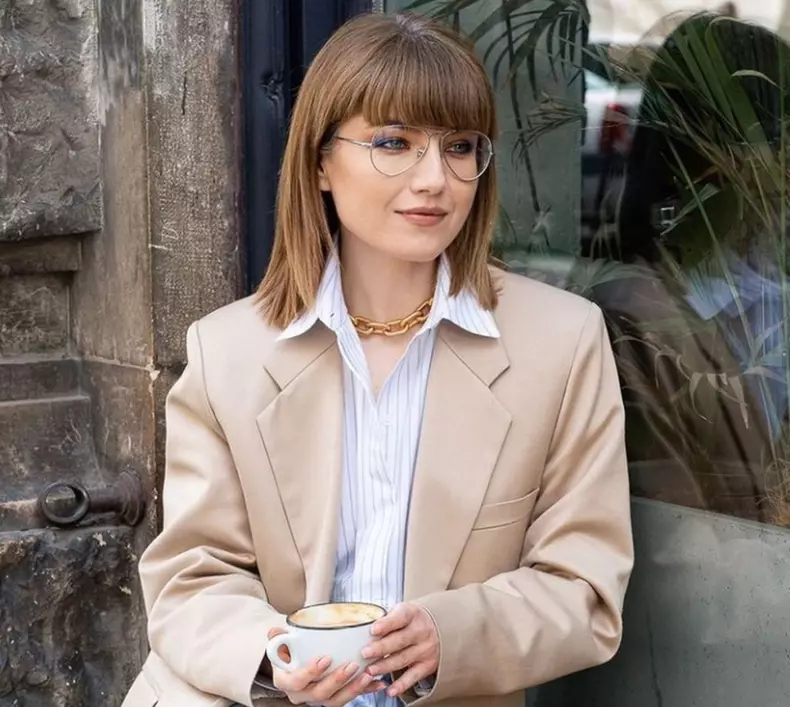 Alexandra Ungureanu a mers la medicii esteticieni