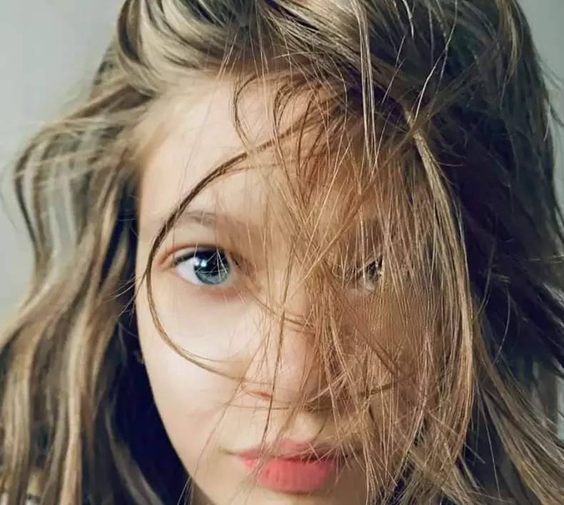 mikaela-albu-1