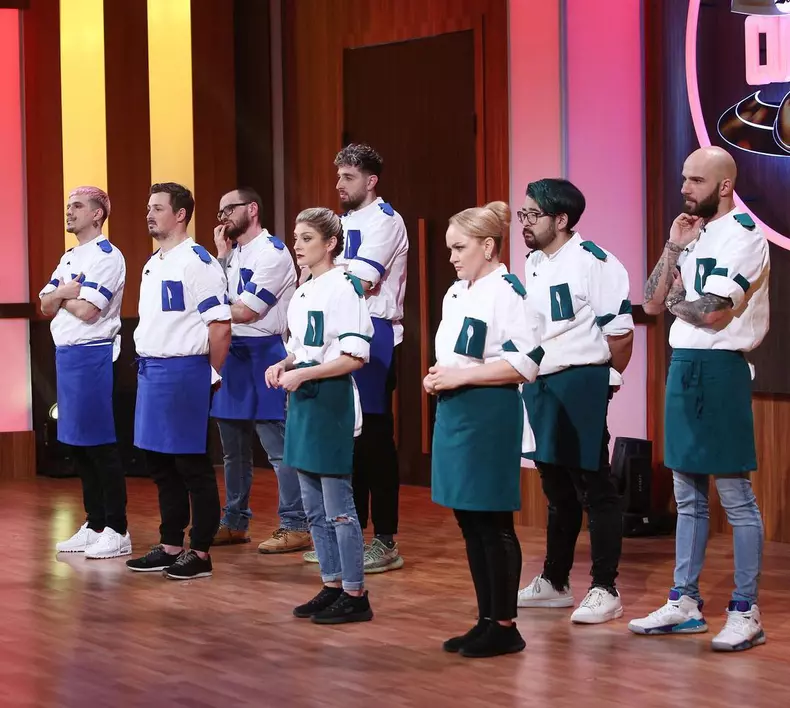 „Chefi la cuțite”. Cine sunt semifinaliștii sezonului 9