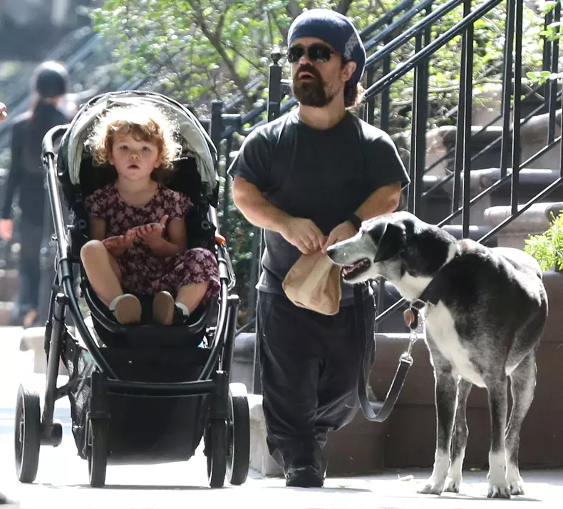 peter dinklage si familia