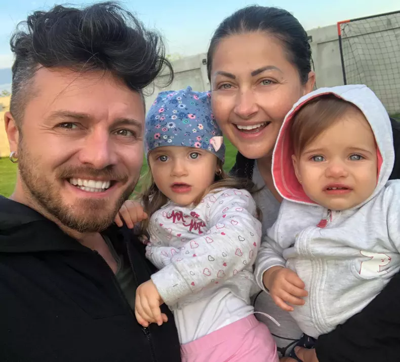 Gabriela Cristea, Tavi Clonda și fiicele lor