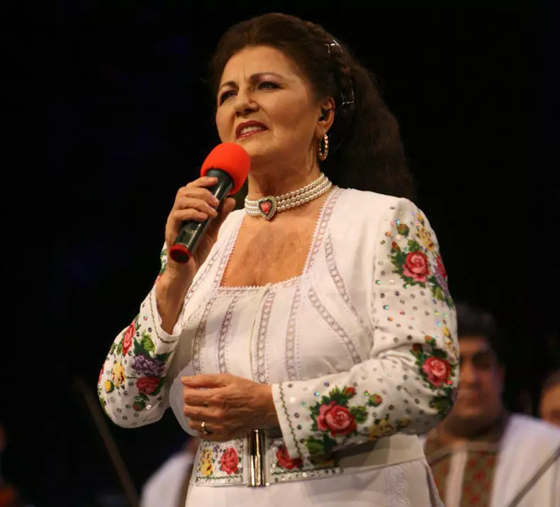 irina-loghin-a-devenit-bunica-9