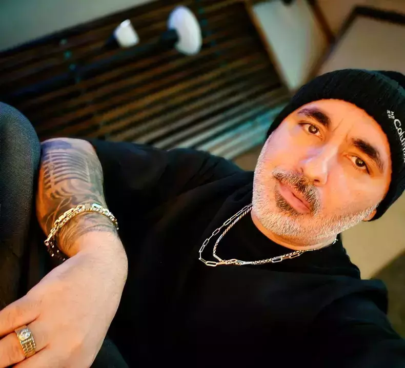 cabron-selfie