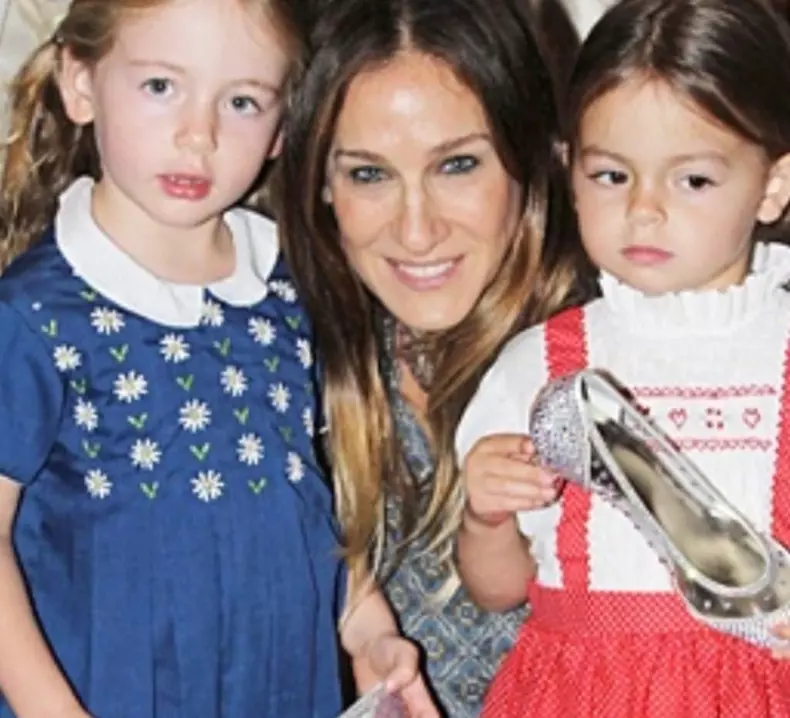 sarah-jessica-parker-fiice-gemene-17-ani-fotografii-rare-familie (1)