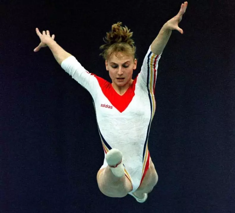 simona-amanar