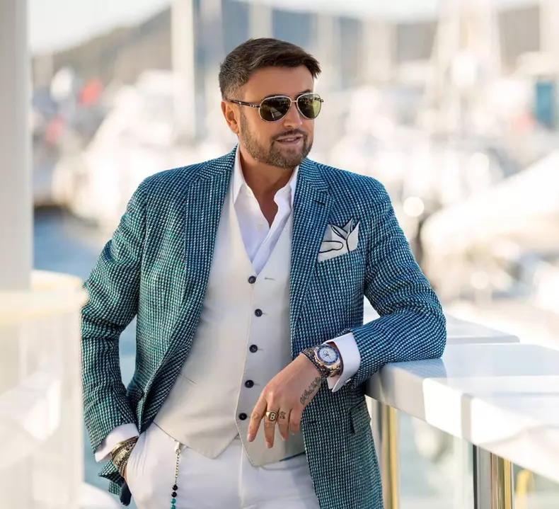 deca34dfdcb726f0635418c531062d96_XL