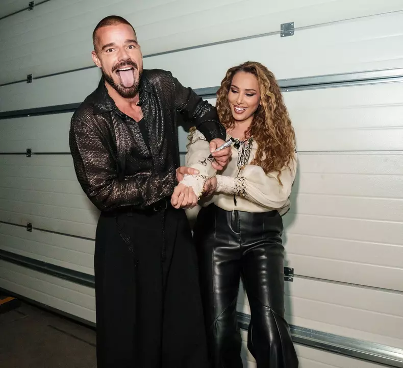 Iulia-Vantur-Ricky-Martin-2