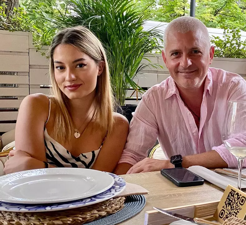 Fiica lui Virgil Ianțu a împlinit 18 ani. Jasmina și-a serbat majoratul