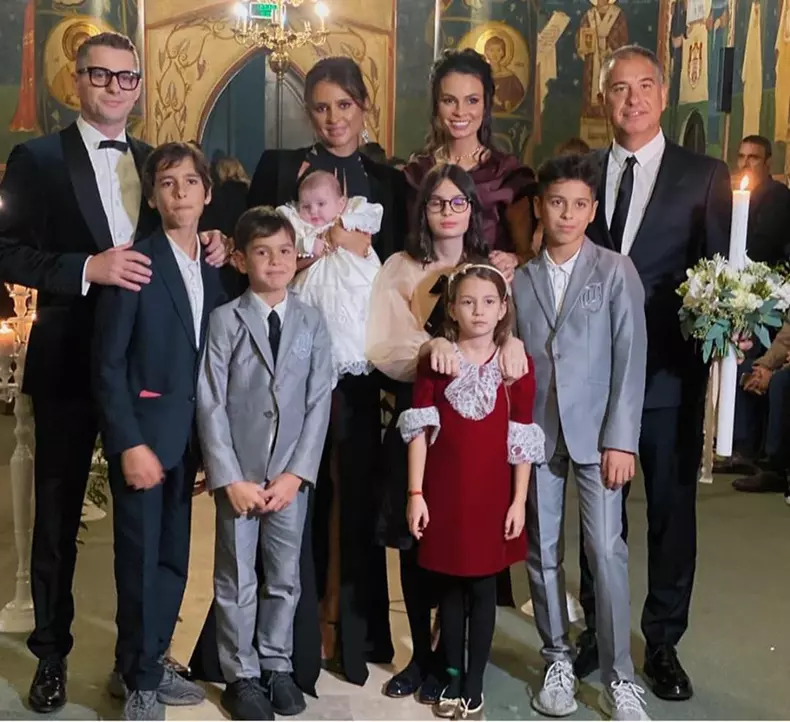 Anca-Serea-și-familia-1