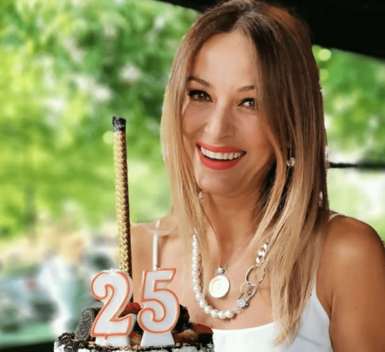 anca-turcasiu-alimentul-care-o-mentine-tanara-al-52-de-ani-costa-dar-sanatatea-e-mai-importanta_69048400