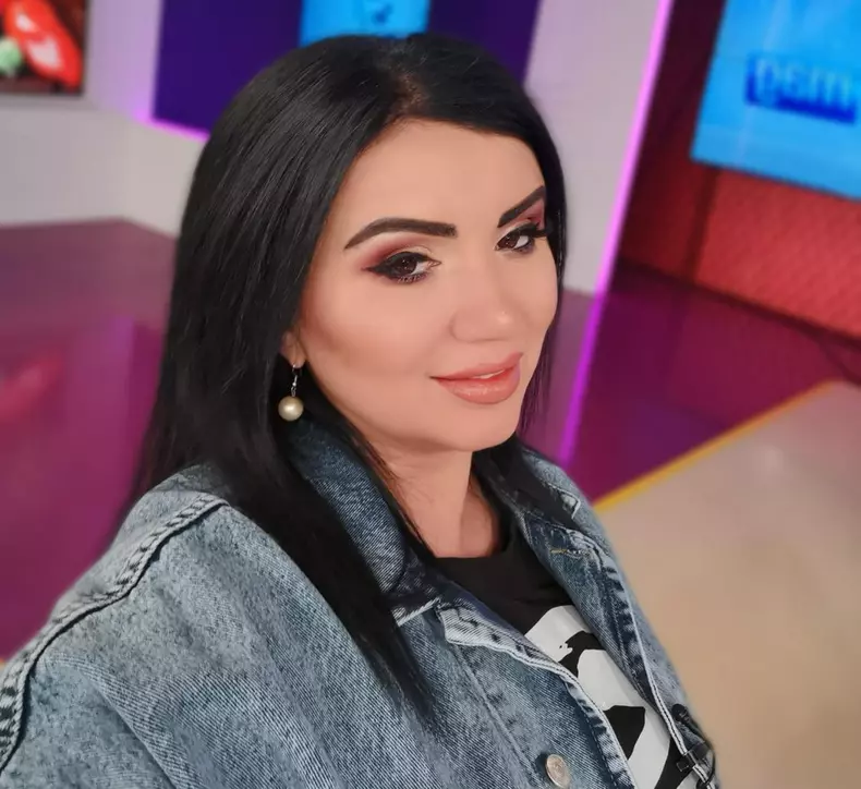 de-ce-nu-vrea-nunta-adriana-bahmuteanu-cu-iubitul-grec_31659900