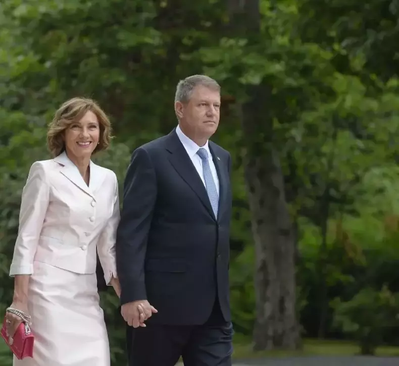 carmen-si-klaus-iohannis-1024x940-1